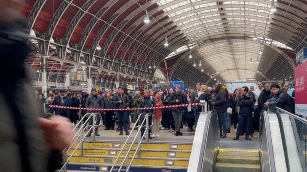 london kings cross station evacuated