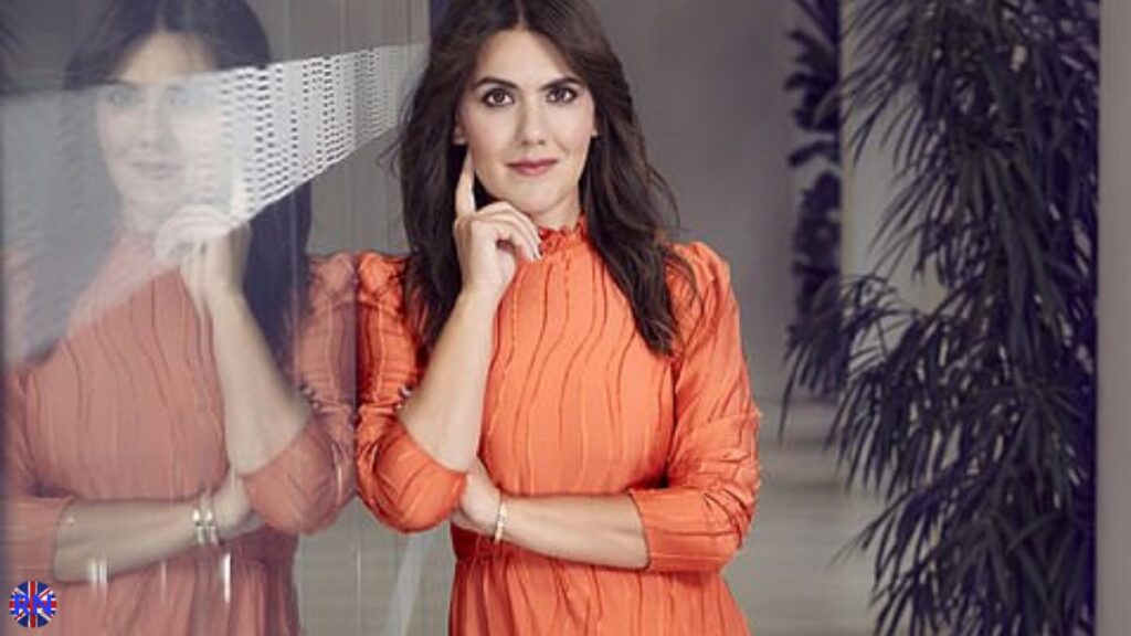 Farrah Storr: Trailblazing Media Leader, Author, and Voice for Empowerment farrah storr