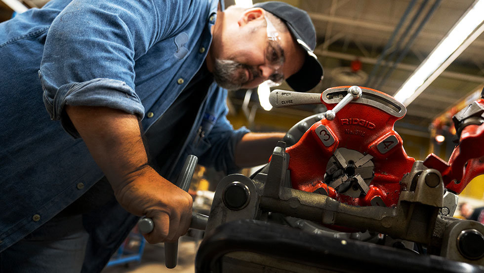 Deconstructing the Modern Powertrain: A Specialist’s Field Guide to Urban Mechanical Maintenance Deconstructing the Modern Powertrain: A Specialist’s Field Guide to Urban Mechanical Maintenance
